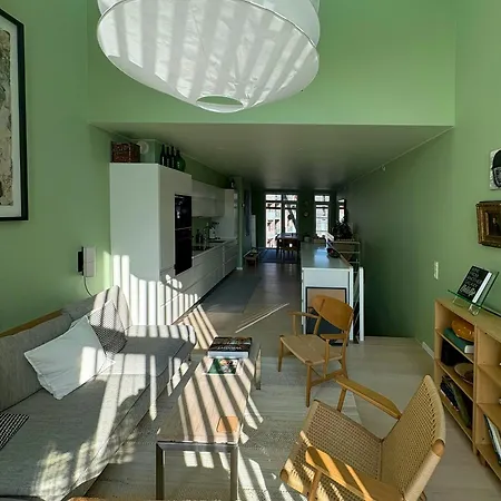 Apartment With Design Classics In Sydhavn *