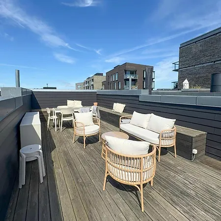 Apartment With Design Classics In Sydhavn *